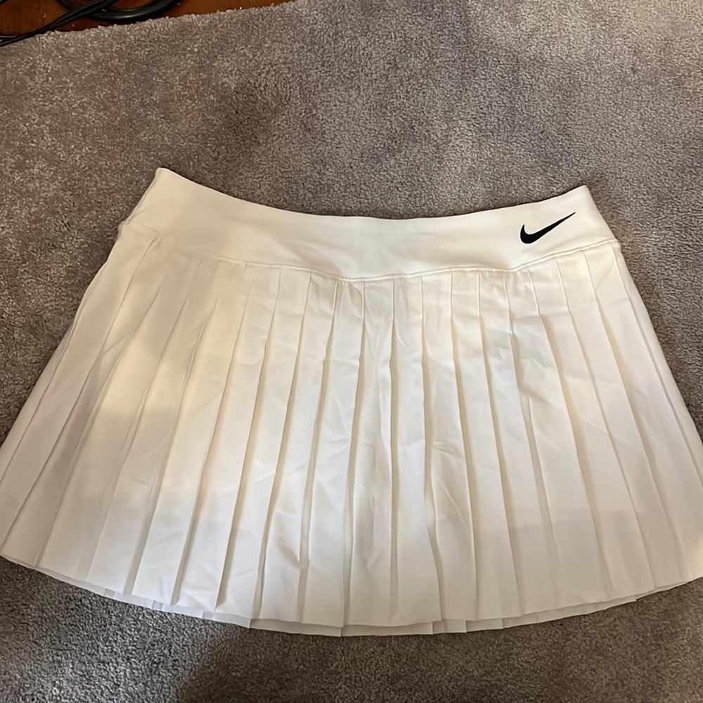 Nike Dri Fit Pleated White Tennis Skirt